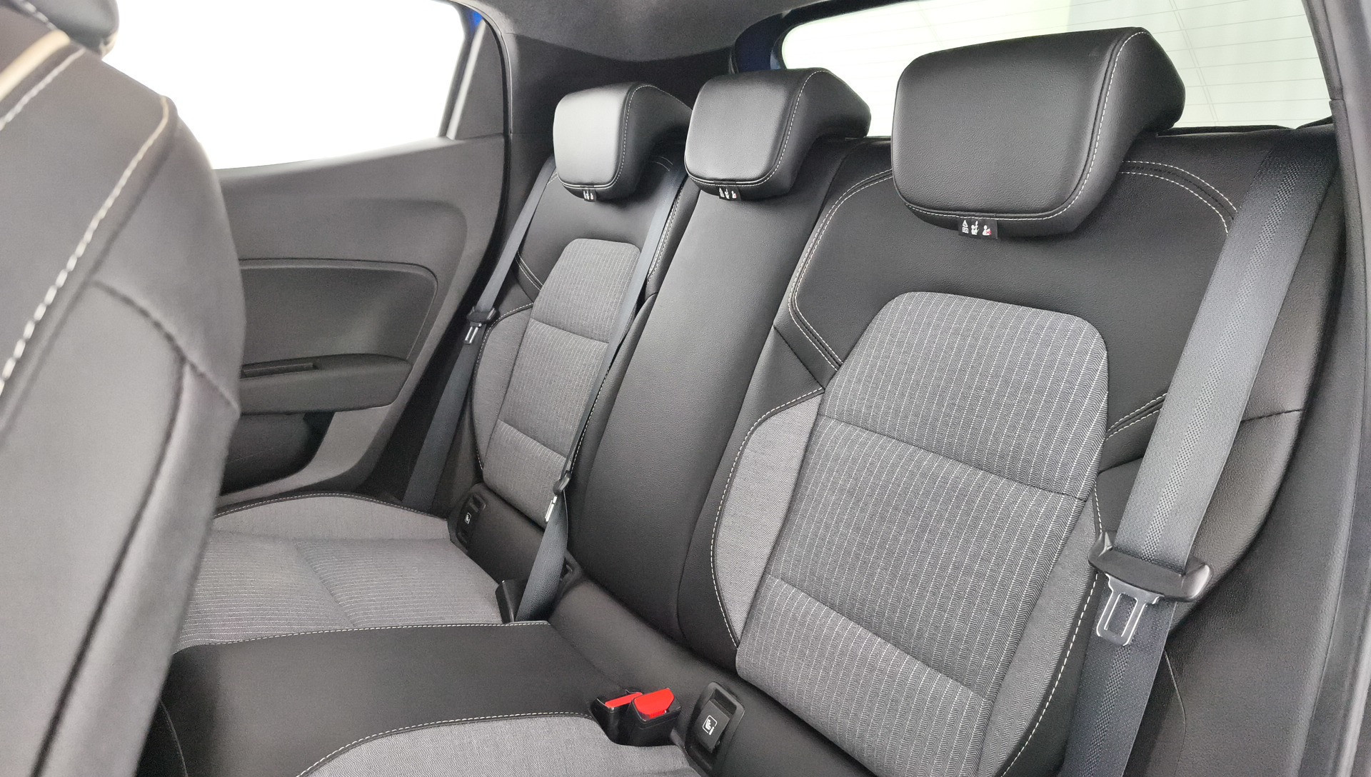 Renault Clio Techno Eco-G 74 kW (100 CV) - 13