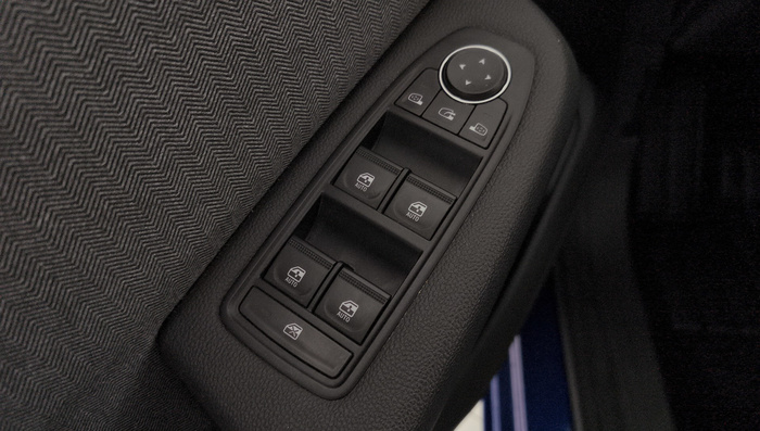 Renault Clio Techno Eco-G 74 kW (100 CV) - 25 Renault Clio Techno Eco-G 74 kW (100 CV) - 25