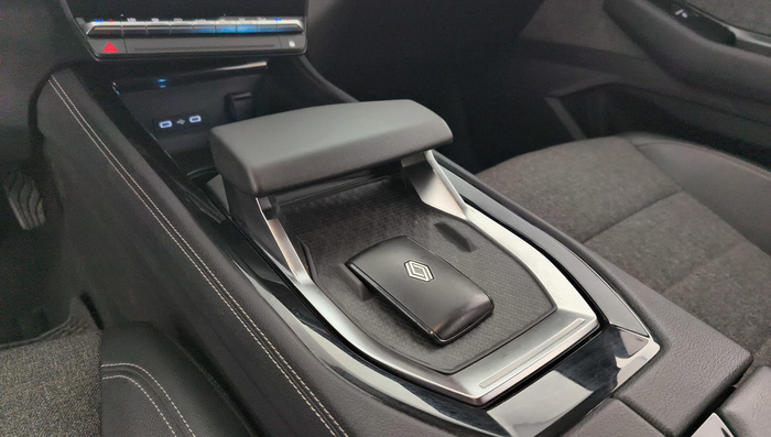 Renault Espace Techno E-Tech full hybrid 147 kW (200 CV) - 23 Renault Espace Techno E-Tech full hybrid 147 kW (200 CV) - 23