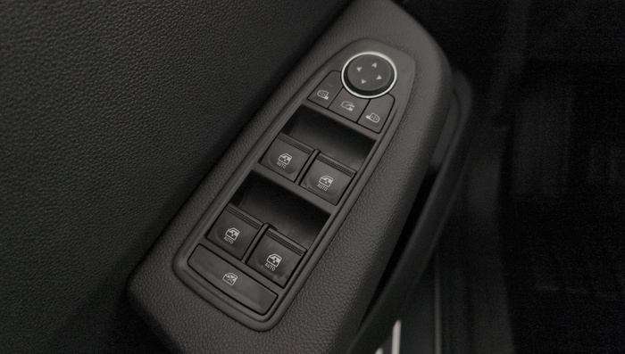 Renault Clio Evolution dCi 74 kW (100 CV) - 25 Renault Clio Evolution dCi 74 kW (100 CV) - 25