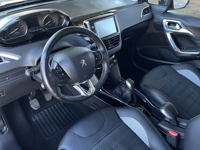 Peugeot2008 PureTech 110 S&S Allure 81 kW (110 CV) Vehículo usado en Barcelona - 2