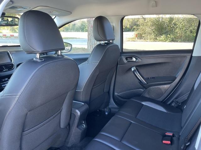 Peugeot2008 PureTech 110 S&S Allure 81 kW (110 CV) Vehículo usado en Barcelona - 11