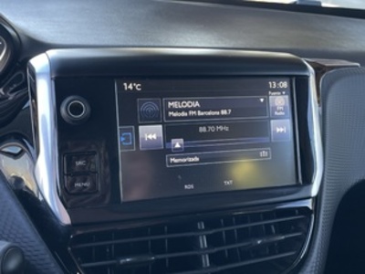 Peugeot 2008 PureTech 110 S&S Allure 81 kW (110 CV) Peugeot 2008 PureTech 110 S&S Allure 81 kW (110 CV)