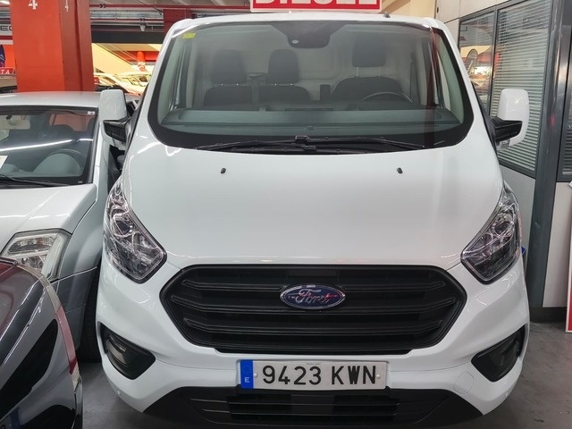 FordTransit Custom Furgon 2.0 TDCI 300 L1 Ambiente 96 kW (130 CV) Vehículo usado en Barcelona - 2