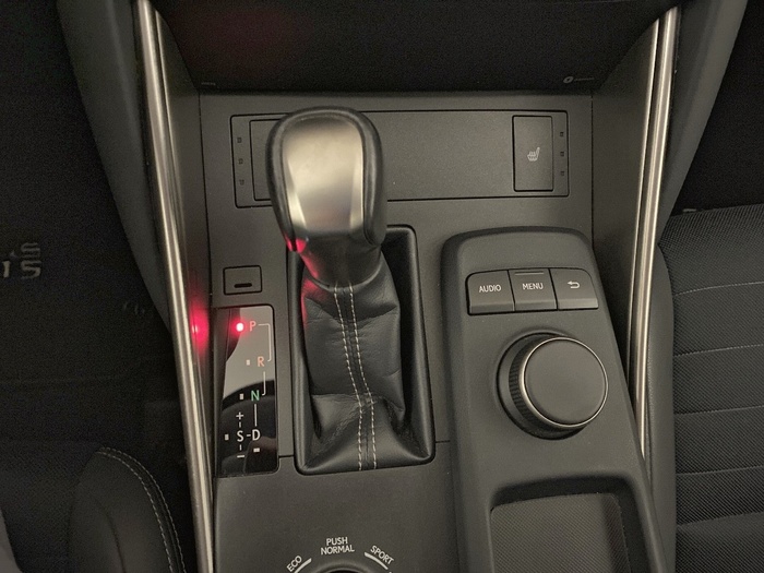 Lexus IS 300h Eco 164 kW (223 CV) - 9 Lexus IS 300h Eco 164 kW (223 CV) - 9