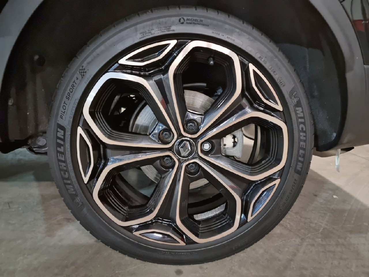 Renault Kadjar Black Edition TCe 117 kW (160 CV) EDC GPF - 4