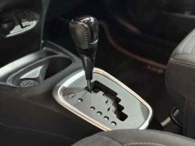 Toyota Yaris 1.5 Hybrid Active 74 kW (100 CV) Toyota Yaris 1.5 Hybrid Active 74 kW (100 CV)