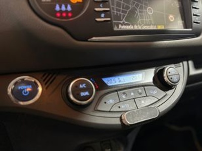 Toyota Yaris 1.5 Hybrid Active 74 kW (100 CV) Toyota Yaris 1.5 Hybrid Active 74 kW (100 CV)
