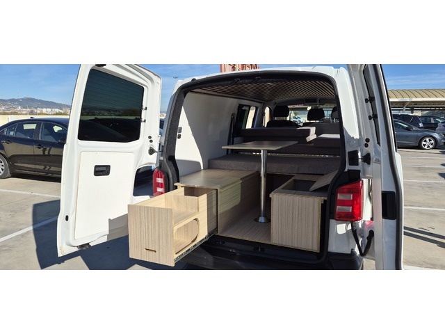 VolkswagenCaravelle Trendline Largo 2.0 TDI BMT 75 kW (102 CV) Vehículo usado en Barcelona - 4