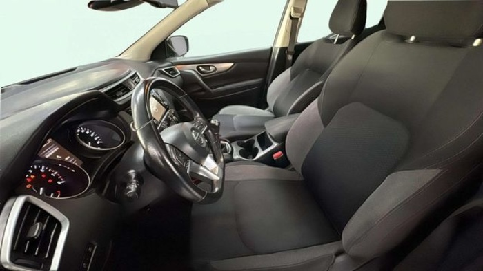 NissanQashqai DIG-T 115 N-Connecta 4x2 85 kW (115 CV) Vehículo usado en Barcelona - 10 NissanQashqai DIG-T 115 N-Connecta 4x2 85 kW (115 CV) Vehículo usado en Barcelona - 10