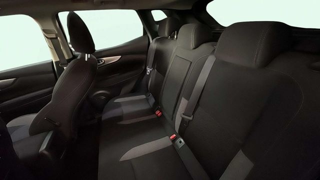 NissanQashqai DIG-T 115 N-Connecta 4x2 85 kW (115 CV) Vehículo usado en Barcelona - 11