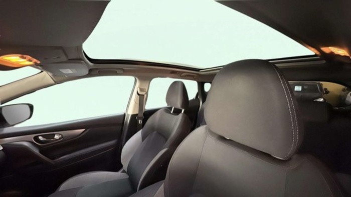 NissanQashqai DIG-T 115 N-Connecta 4x2 85 kW (115 CV) Vehículo usado en Barcelona - 13 NissanQashqai DIG-T 115 N-Connecta 4x2 85 kW (115 CV) Vehículo usado en Barcelona - 13