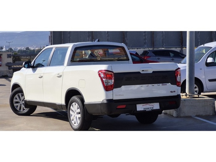 SsangyongMusso Sports D22DTR Premium 4x4 Auto 149 kW (202 CV) Vehículo usado en Barcelona - 8 SsangyongMusso Sports D22DTR Premium 4x4 Auto 149 kW (202 CV) Vehículo usado en Barcelona - 8