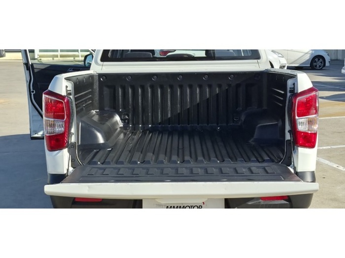 SsangyongMusso Sports D22DTR Premium 4x4 Auto 149 kW (202 CV) Vehículo usado en Barcelona - 10 SsangyongMusso Sports D22DTR Premium 4x4 Auto 149 kW (202 CV) Vehículo usado en Barcelona - 10