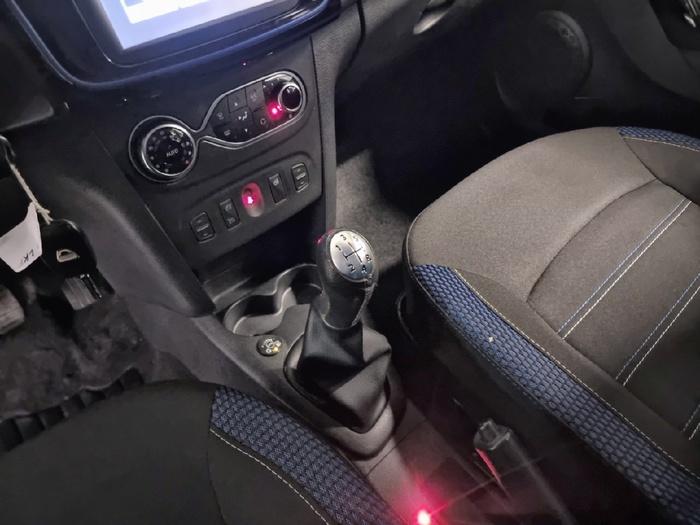 Dacia Sandero SL Aniversario TCE 74 kW (100 CV) GLP - 10 Dacia Sandero SL Aniversario TCE 74 kW (100 CV) GLP - 10