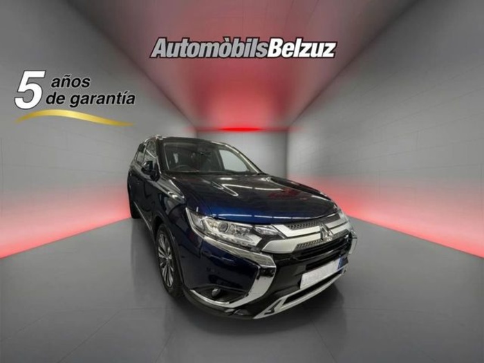 MitsubishiOutlander 200 MPI Motion 2WD CVT 110 kW (150 CV) Vehículo usado en Barcelona - 3 MitsubishiOutlander 200 MPI Motion 2WD CVT 110 kW (150 CV) Vehículo usado en Barcelona - 3