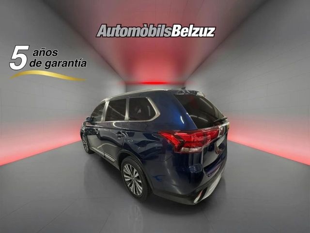 MitsubishiOutlander 200 MPI Motion 2WD CVT 110 kW (150 CV) Vehículo usado en Barcelona - 4