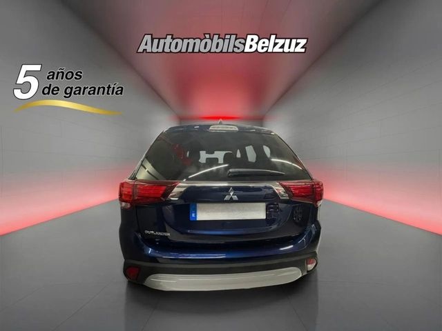 MitsubishiOutlander 200 MPI Motion 2WD CVT 110 kW (150 CV) Vehículo usado en Barcelona - 5