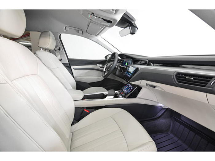 Audi e-tron Sportback Edition 55 300 kW (408 CV) Vehículo usado en Las Palmas - 7 Audi e-tron Sportback Edition 55 300 kW (408 CV) Vehículo usado en Las Palmas - 7