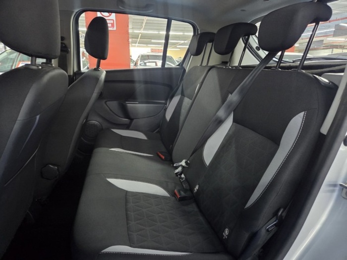 DaciaSandero Stepway TCe 66 kW (90 CV) Vehículo usado en Barcelona - 9 DaciaSandero Stepway TCe 66 kW (90 CV) Vehículo usado en Barcelona - 9