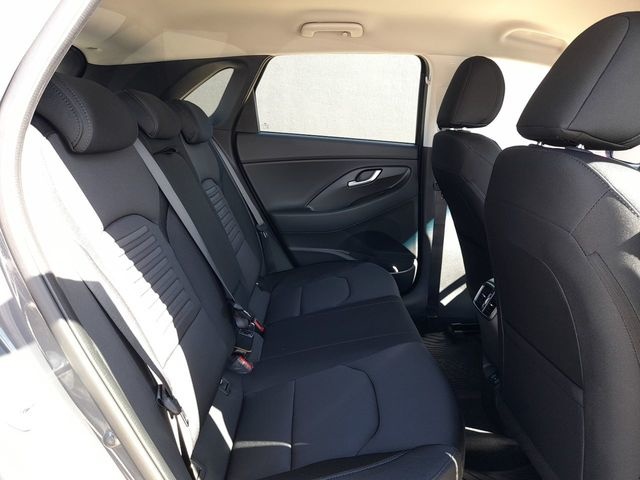 Hyundai i30 1.0 T-GDi 48V Smart 74 kW (100 CV) Vehículo usado en Las Palmas - 12 Hyundai i30 1.0 T-GDi 48V Smart 74 kW (100 CV) Vehículo usado en Las Palmas - 12