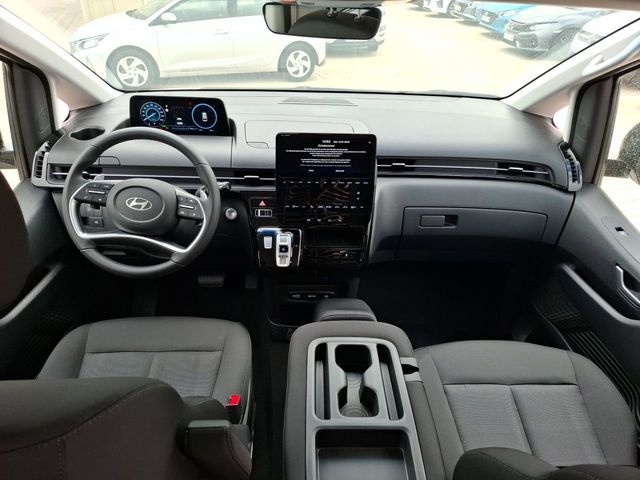 Hyundai Staria 1.6 T-GDi HEV Smartsense Auto 167 kW (225 CV) Vehículo usado en Las Palmas - 7 Hyundai Staria 1.6 T-GDi HEV Smartsense Auto 167 kW (225 CV) Vehículo usado en Las Palmas - 7