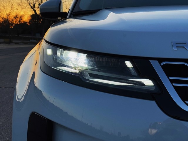 Land RoverRange Rover Evoque D150 MHEV Standard 4WD Auto 110 kW (150 CV) Vehículo usado en Barcelona - 11