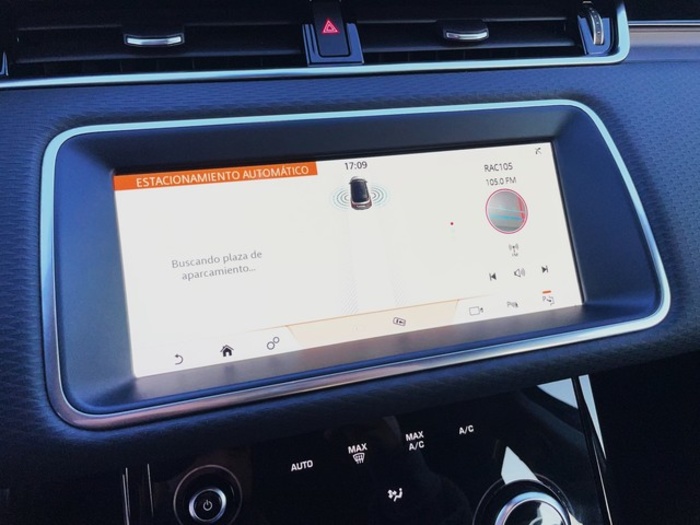 Land RoverRange Rover Evoque D150 MHEV Standard 4WD Auto 110 kW (150 CV) Vehículo usado en Barcelona - 24 Land RoverRange Rover Evoque D150 MHEV Standard 4WD Auto 110 kW (150 CV) Vehículo usado en Barcelona - 24