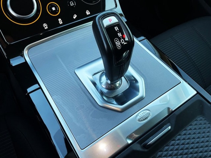 Land RoverRange Rover Evoque D150 MHEV Standard 4WD Auto 110 kW (150 CV) Vehículo usado en Barcelona - 27 Land RoverRange Rover Evoque D150 MHEV Standard 4WD Auto 110 kW (150 CV) Vehículo usado en Barcelona - 27