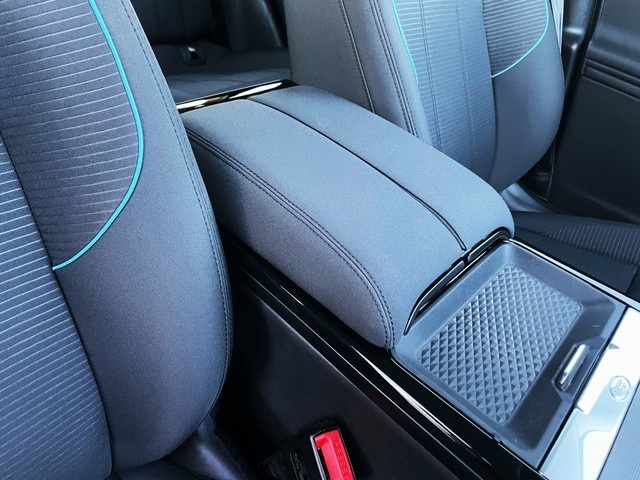 Land RoverRange Rover Evoque D150 MHEV Standard 4WD Auto 110 kW (150 CV) Vehículo usado en Barcelona - 28