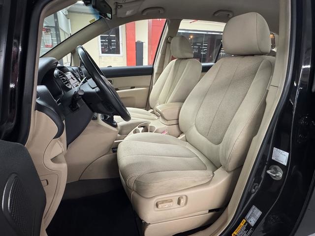 KiaCarens 2.0 CRDI VGT Emotion 103 kW (140 CV) Vehículo usado en Barcelona - 10