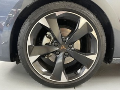 CUPRA León 1.5 eTSI DSG 110 kW (150 CV) CUPRA León 1.5 eTSI DSG 110 kW (150 CV)