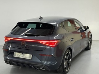 CUPRA León 1.5 eTSI DSG 110 kW (150 CV) CUPRA León 1.5 eTSI DSG 110 kW (150 CV)