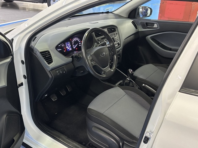 Hyundaii20 Active 1.0 TGDI Klass 74 kW (100 CV) Vehículo usado en Barcelona - 13
