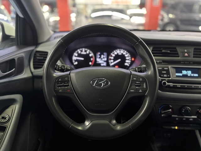 Hyundaii20 Active 1.0 TGDI Klass 74 kW (100 CV) Vehículo usado en Barcelona - 19