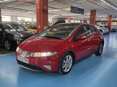 Honda Civic 1.8 I-VTEC Executive Piel 103 kW (140 CV) Honda Civic 1.8 I-VTEC Executive Piel 103 kW (140 CV)