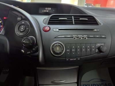 Honda Civic 1.8 I-VTEC Executive Piel 103 kW (140 CV) Honda Civic 1.8 I-VTEC Executive Piel 103 kW (140 CV)