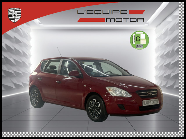KiaCeed 1.4 CVVT Concept 80 kW (109 CV) Vehículo usado en Barcelona - 1 KiaCeed 1.4 CVVT Concept 80 kW (109 CV) Vehículo usado en Barcelona - 1