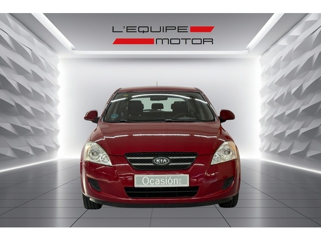 KiaCeed 1.4 CVVT Concept 80 kW (109 CV) Vehículo usado en Barcelona - 5 KiaCeed 1.4 CVVT Concept 80 kW (109 CV) Vehículo usado en Barcelona - 5