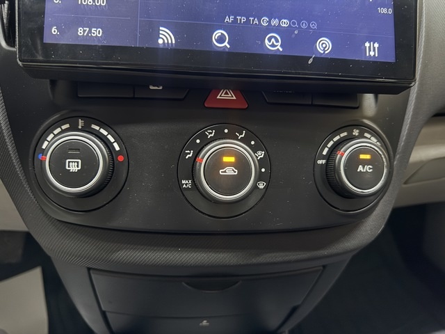 KiaCeed 1.4 CVVT Concept 80 kW (109 CV) Vehículo usado en Barcelona - 17 KiaCeed 1.4 CVVT Concept 80 kW (109 CV) Vehículo usado en Barcelona - 17