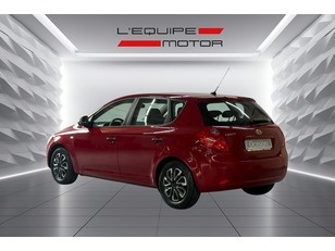 Kia Ceed 1.4 CVVT Concept 80 kW (109 CV)