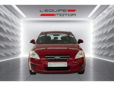 Kia Ceed 1.4 CVVT Concept 80 kW (109 CV) Kia Ceed 1.4 CVVT Concept 80 kW (109 CV)