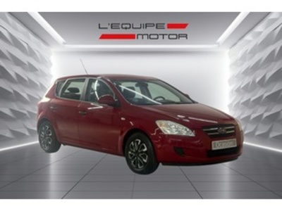 Kia Ceed 1.4 CVVT Concept 80 kW (109 CV) Kia Ceed 1.4 CVVT Concept 80 kW (109 CV)