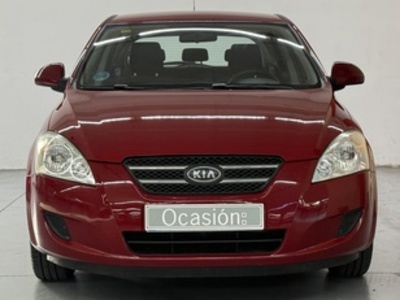 Kia Ceed 1.4 CVVT Concept 80 kW (109 CV) Kia Ceed 1.4 CVVT Concept 80 kW (109 CV)