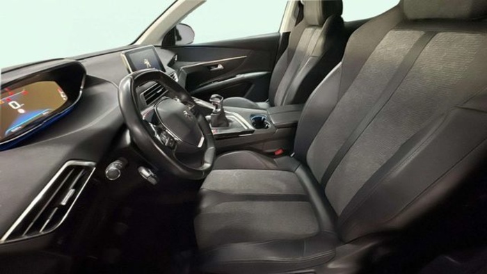 Peugeot3008 PureTech 130 Allure EAT8 96 kW (130 CV) Vehículo usado en Barcelona - 8 Peugeot3008 PureTech 130 Allure EAT8 96 kW (130 CV) Vehículo usado en Barcelona - 8