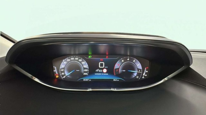 Peugeot3008 PureTech 130 Allure EAT8 96 kW (130 CV) Vehículo usado en Barcelona - 14 Peugeot3008 PureTech 130 Allure EAT8 96 kW (130 CV) Vehículo usado en Barcelona - 14