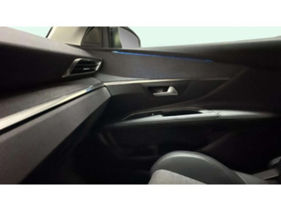 Peugeot 3008 PureTech 130 S&S Allure 96 kW (130 CV) Peugeot 3008 PureTech 130 S&S Allure 96 kW (130 CV)