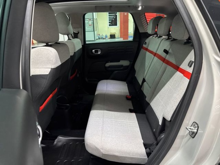 CitroenC3 Aircross BlueHDi 100 Shine 73 kW (99 CV) Vehículo usado en Barcelona - 9 CitroenC3 Aircross BlueHDi 100 Shine 73 kW (99 CV) Vehículo usado en Barcelona - 9