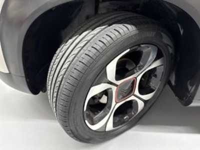 Citroen C3 Aircross BlueHDi 100 Shine 73 kW (99 CV) Citroen C3 Aircross BlueHDi 100 Shine 73 kW (99 CV)