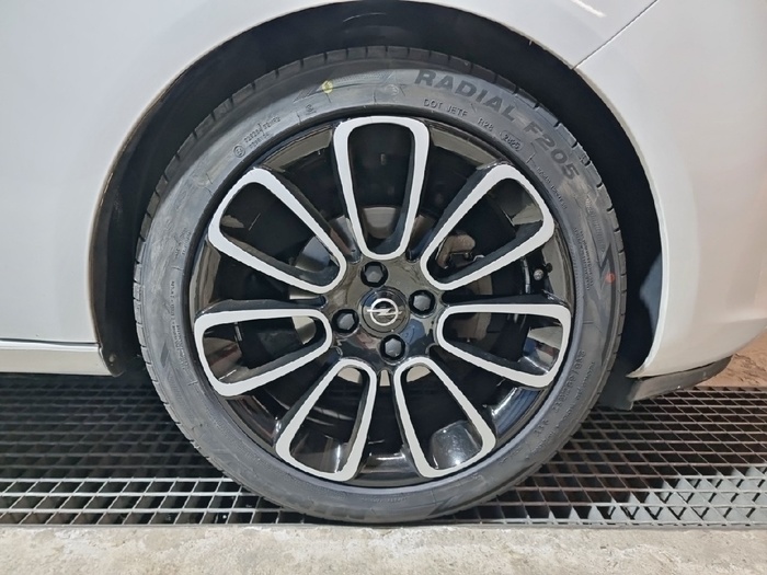 Opel Adam 1.4 XEL Glam 64 kW (87 CV) - 10 Opel Adam 1.4 XEL Glam 64 kW (87 CV) - 10